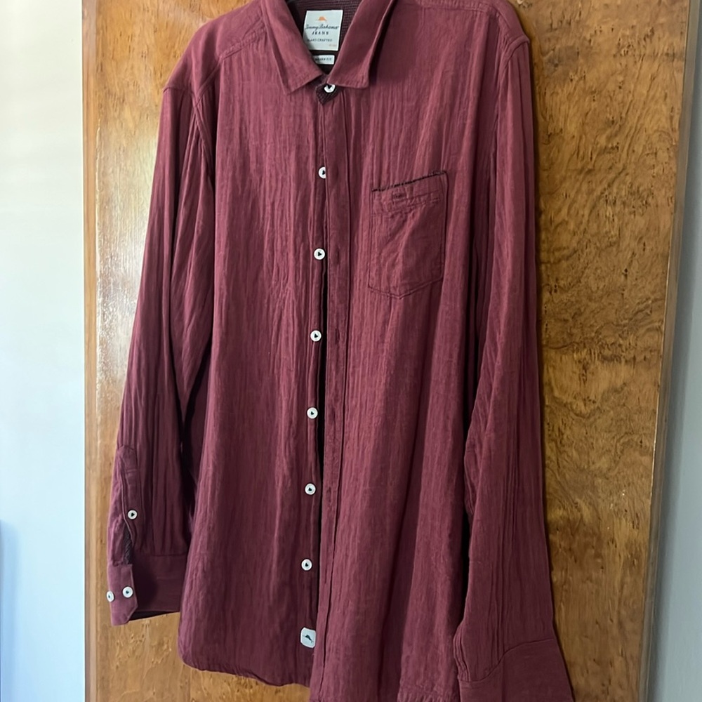 Tommy Bahama Jeans -  Mens XL”Inland Modern Fit” Long Sleeve Button Collar/ Soft